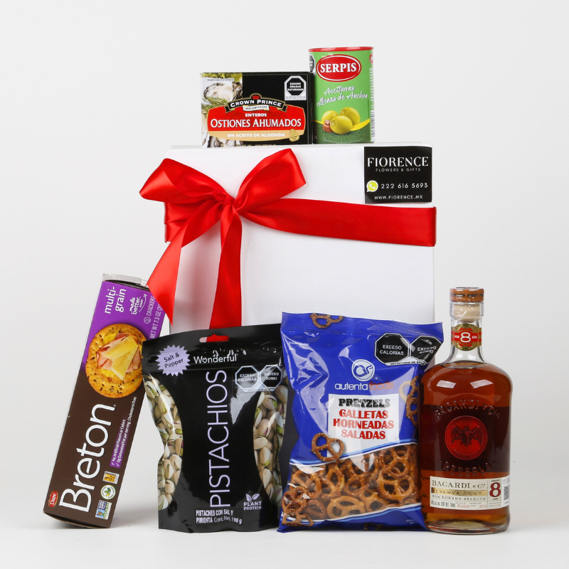 Gift Box with Bacardi Reserva 8 Rum