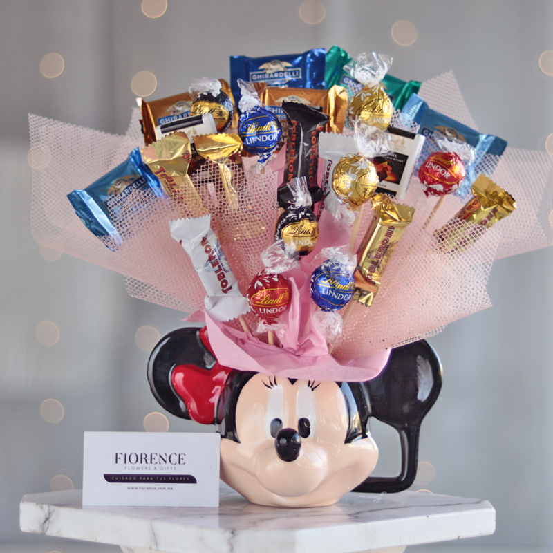 Candy Bouquet in Disney Characters Ceramic Mugs - Giftbaskets México