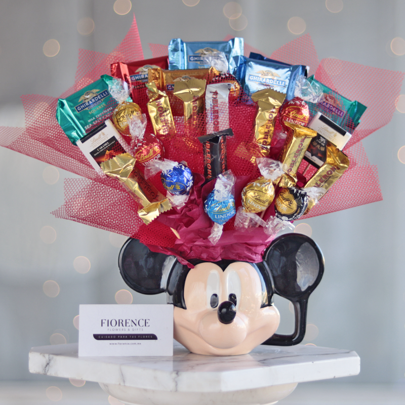 Candy Bouquet in Disney Characters Ceramic Mugs - Giftbaskets México