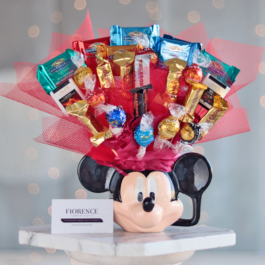 Candy Bouquet in Disney Characters Ceramic Mugs - Giftbaskets México