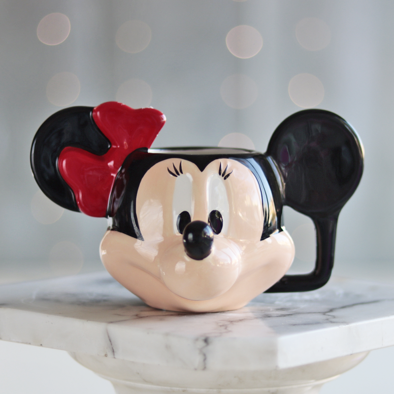 Candy Bouquet in Disney Characters Ceramic Mugs - Giftbaskets México