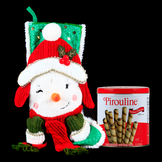 Charming Green Christmas Stocking with a cute snowman and delicious cream-filled cookies. - Giftbaskets México