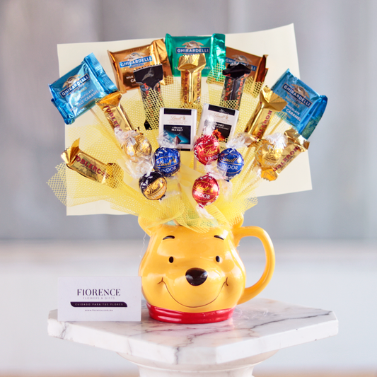 Winnie the Pooh Ceramic Mug Candy Bouquet - Giftbaskets México