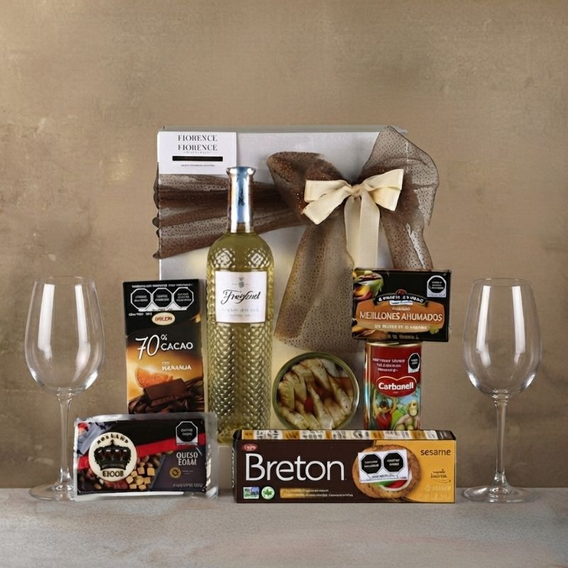 Freixenet Pinot Grigio Gift Box | Italian Wine & Gourmet