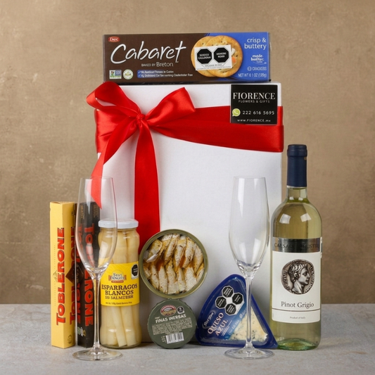 Gourmet gift with Italian White Wine, chocolates and more