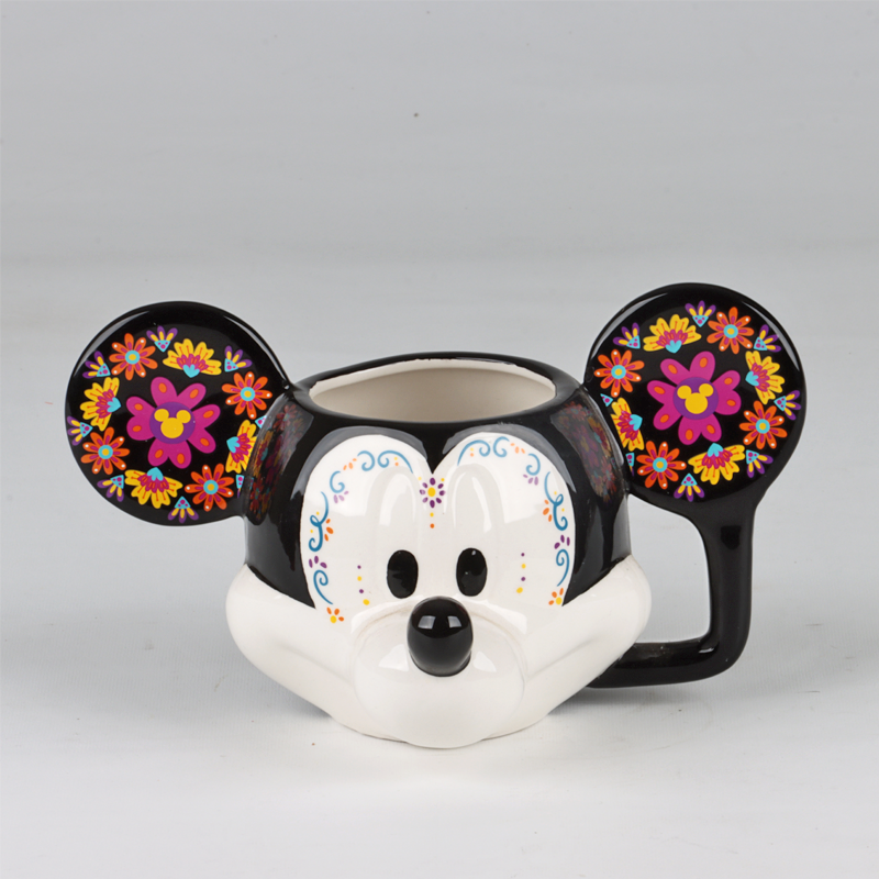 Candy Bouquet in Minnie Mouse Catrin Mug-2