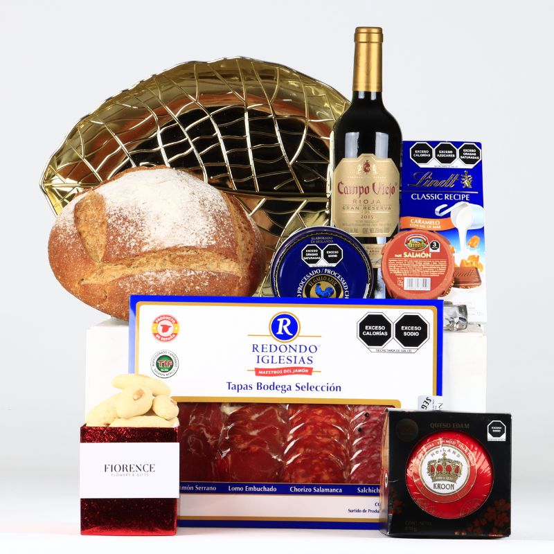 Campo Viejo Red Wine with a Variety of Gourmet Products - Gourmet Gift - Giftbaskets México