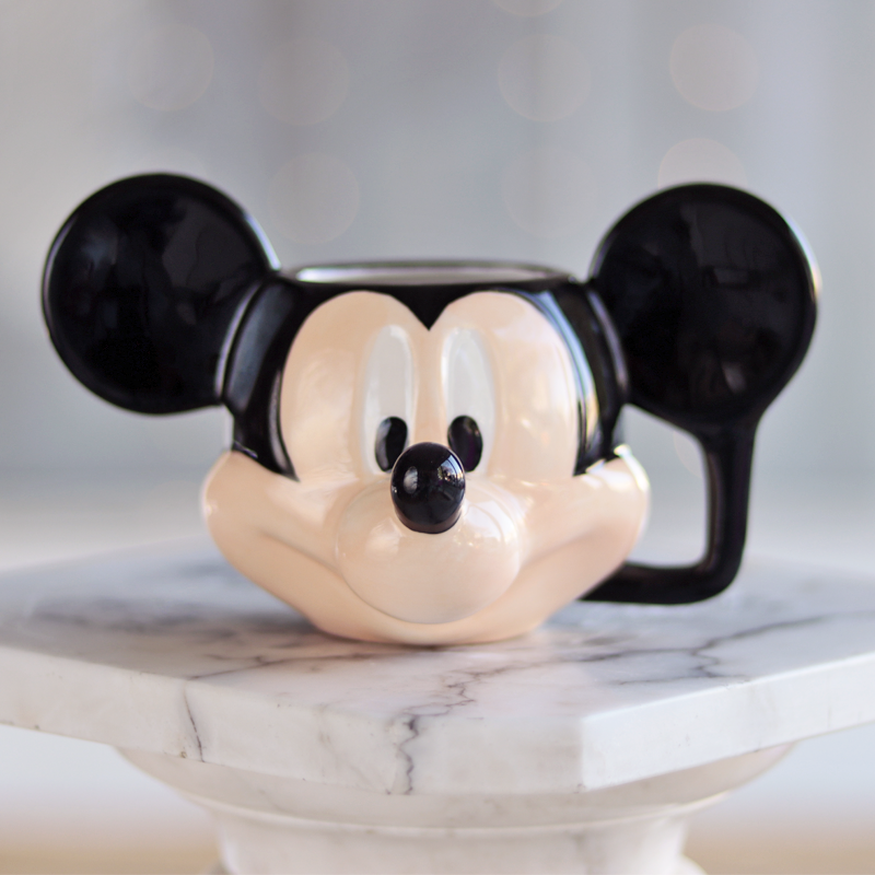 Candy Bouquet in Disney Characters Ceramic Mugs - Giftbaskets México