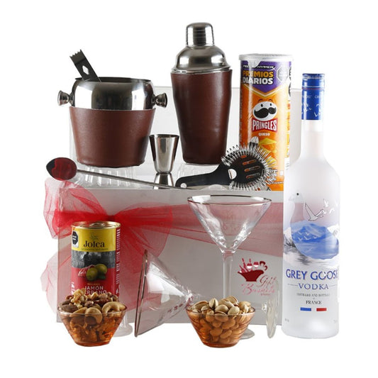 Cocktail Gift Set with Vodka, Snacks and More - Giftbaskets México