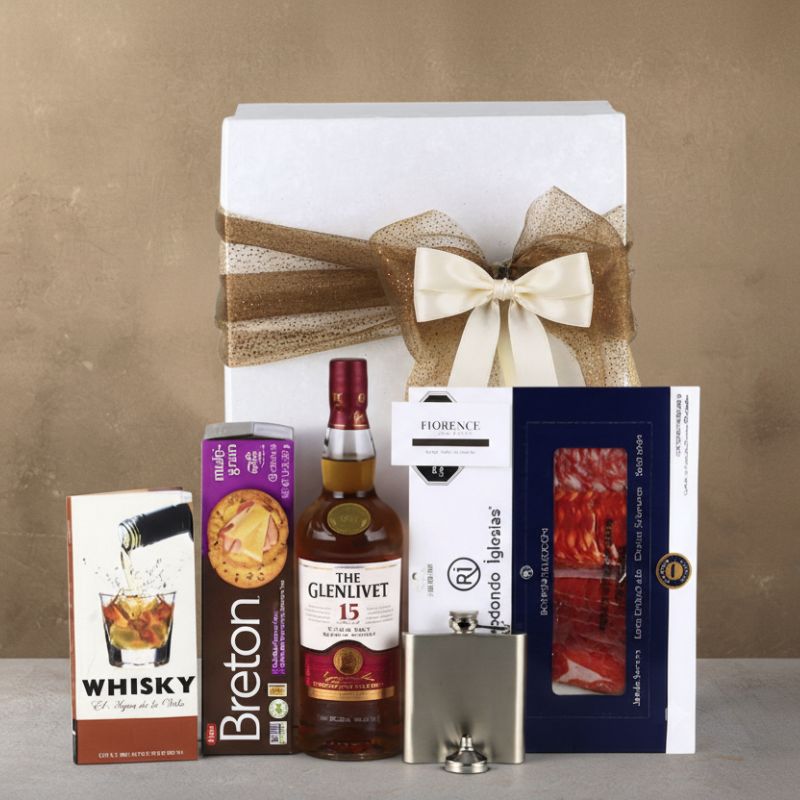 Gourmet Gift Box with The Glenlivet 15 Whisky and Spanish Charcuterie