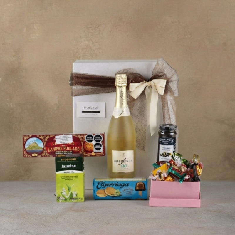 Premium Alcohol-Free Luxury Gift Box with White Freixenet, Biscuits, Tea and Gourmet Jam