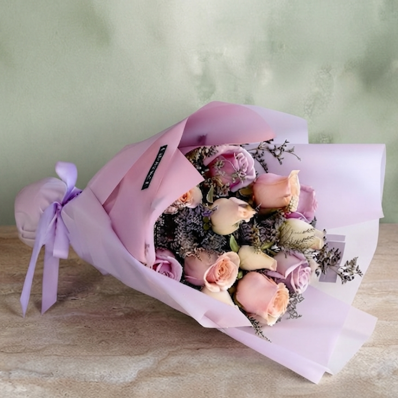 classic bouquet of 12 roses