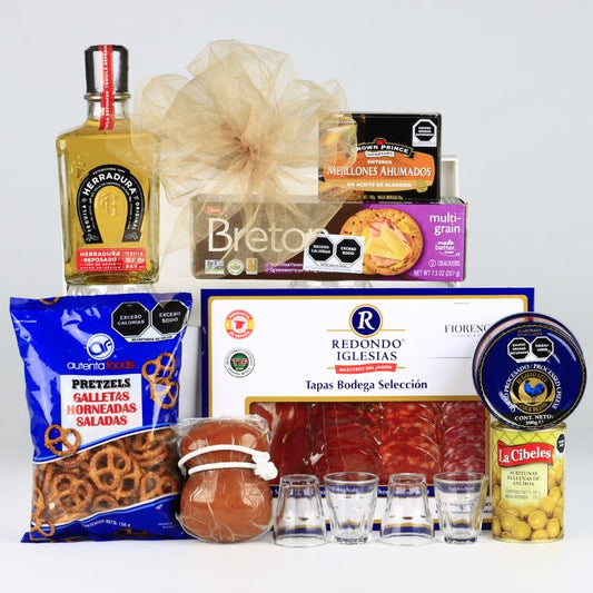 Gourmet Gift with Herradura Reposado Tequila - Giftbaskets México