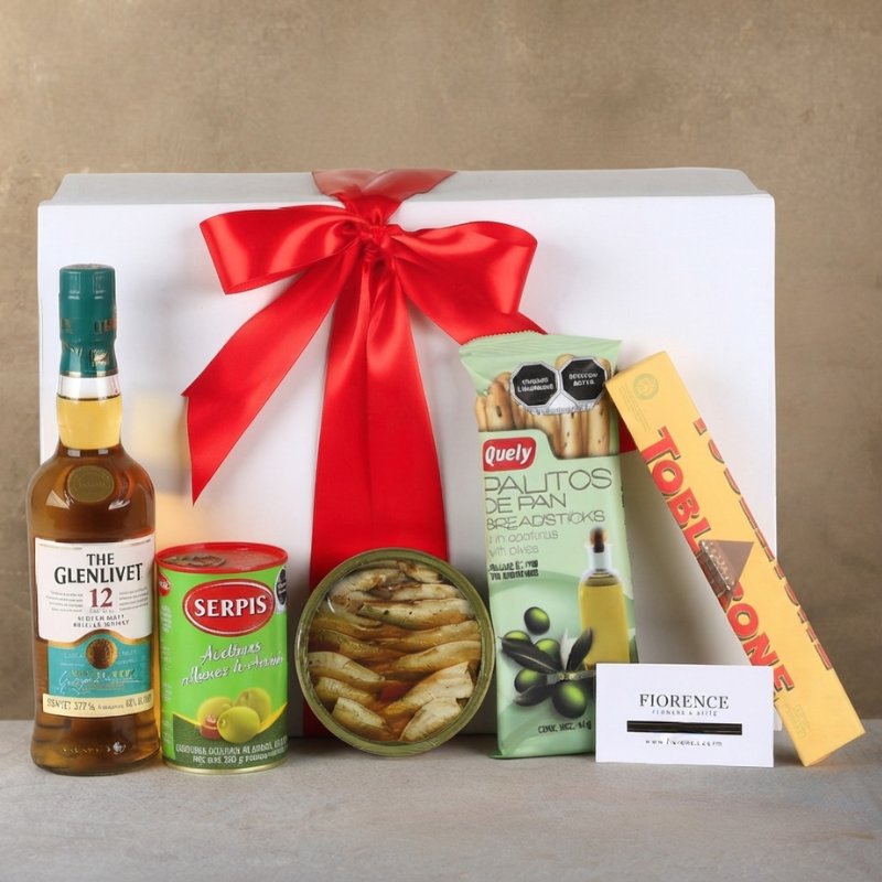 Special gift with Scotch Whisky "The Glenlivet" accompanied by our gourmet selection
