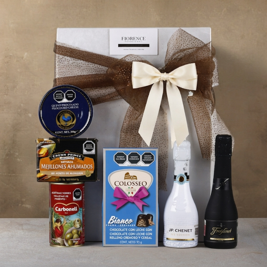"Sparkling & Savory" Gourmet Box: Cava, Wine & Pairing Selection
