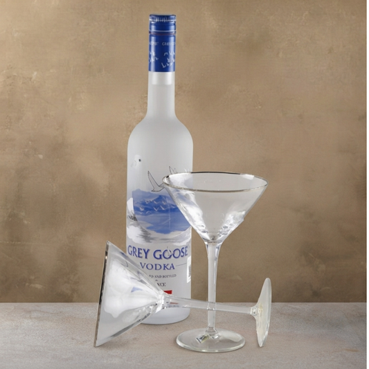 Cocktail Gift Set with Vodka and Gourmet Selection