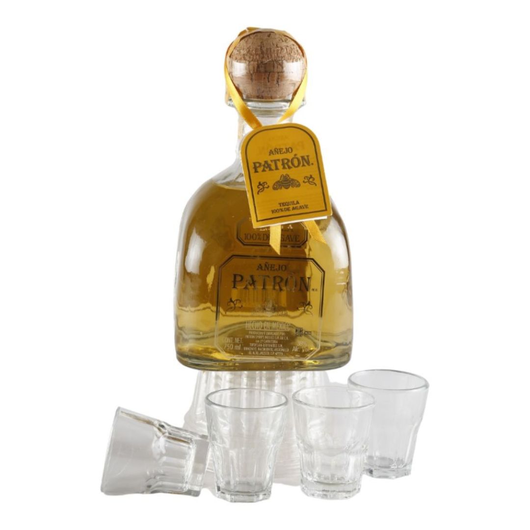 Special gift with Tequila Añejo Patrón, Charcuterie, Snacks and More - Giftbaskets México