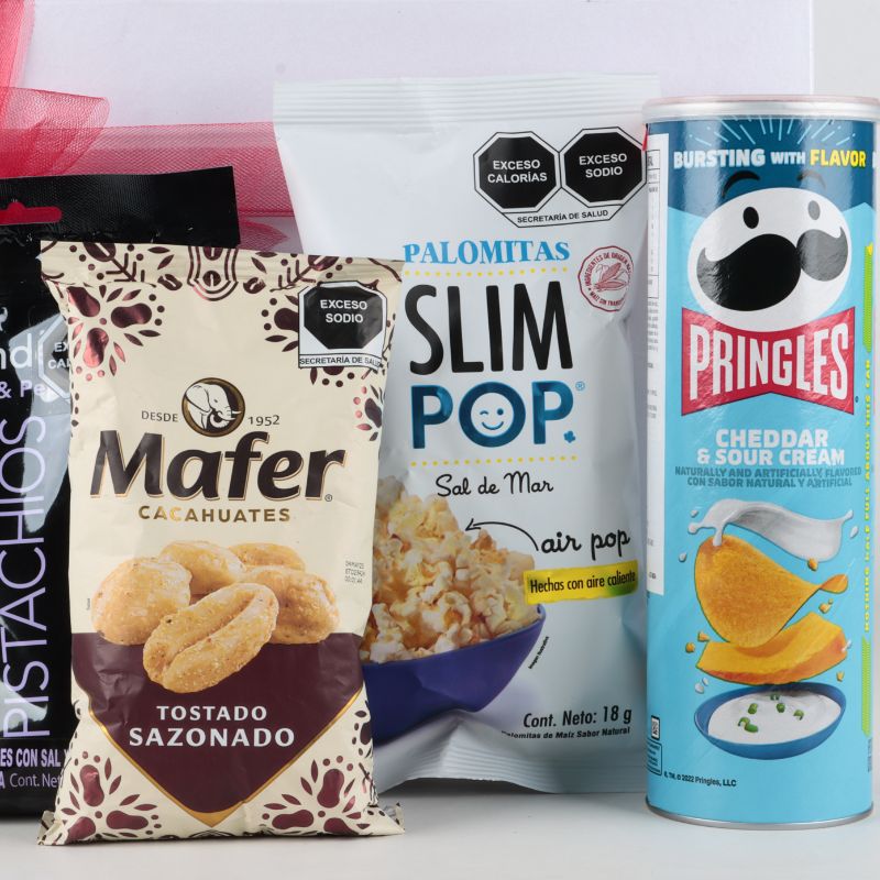 Munchies Gift Box: Snacks and Soda Mix.