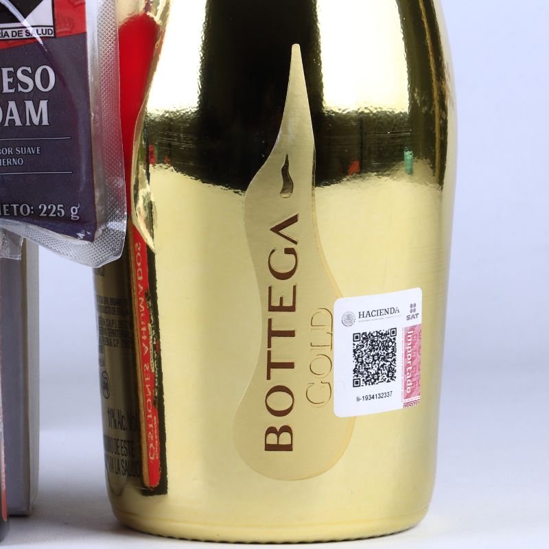 Golden Gourmet Box: Bottega Gold & Fine Delicacy Set.