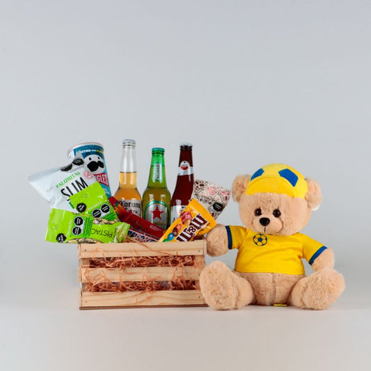 “All-Star Fan" Gift Box: Soccer Teddy, Multi-Beer Pack & Premium Snacks.