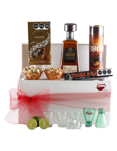 Spectacular gift with Tequila Añejo 1800, Chocolates & Snacks